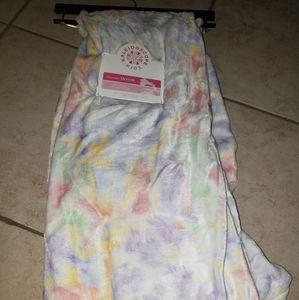 Kaleidoscope Kids Pastel Tie Dye Cloud Throw Blanket